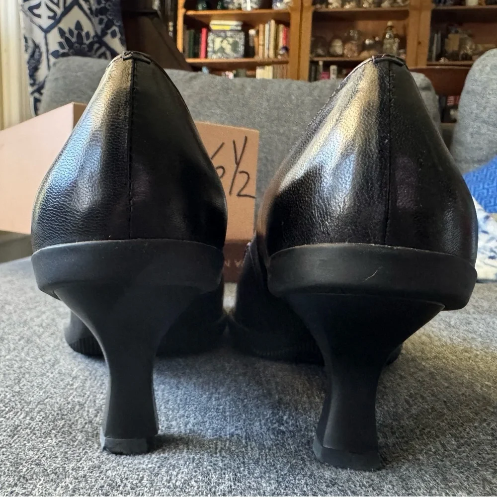 Antonio Melani Women’s Black Leather Kitten Heel Square Toe Pumps Shoes Size 6.5